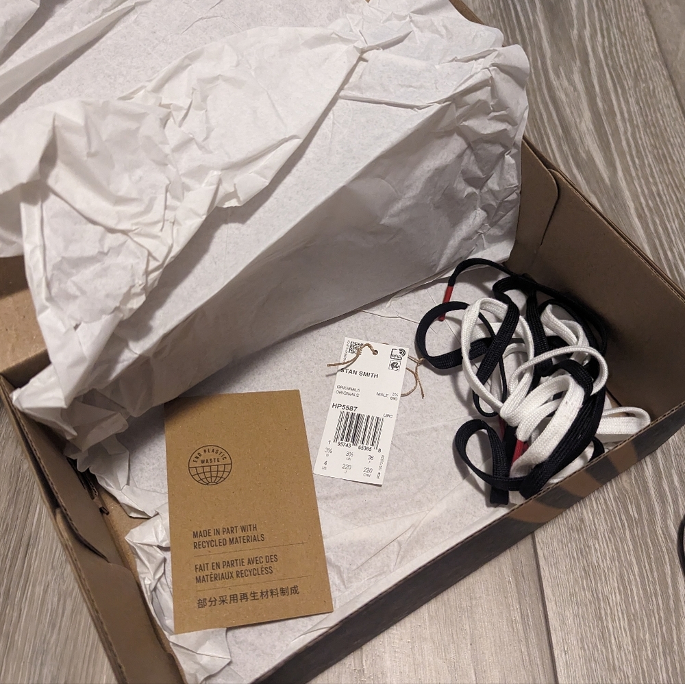 Adidas Cruella DeVil shoes - Picture 5 of 14